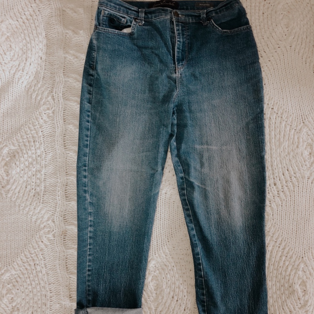 light mom jean